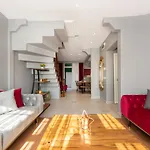 Bright شقة فندقية 4*
