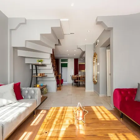 Bright Aparthotel 4*