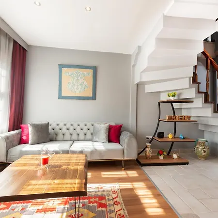 Bright Aparthotel 4*