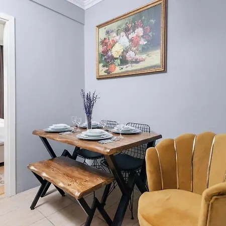 Bright Aparthotel 4*