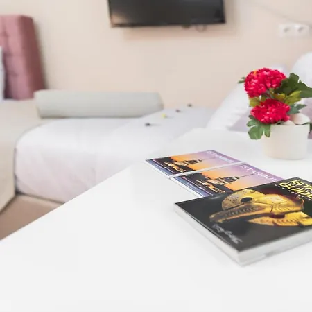 Aparthotel Bright 3*