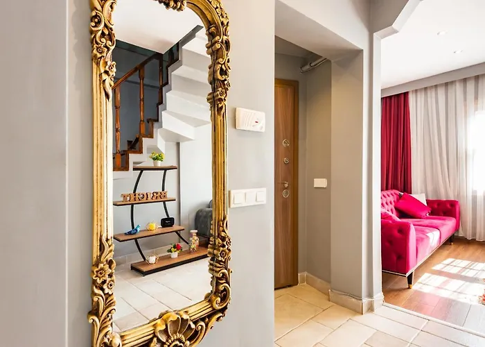 מלון דירות Bright 4*